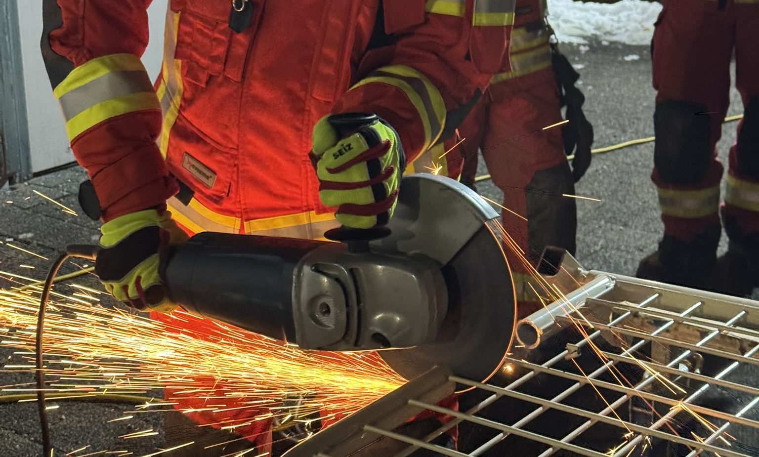 Mehr über den Artikel erfahren Gesamtübung „Handwerk Feuerwehr“